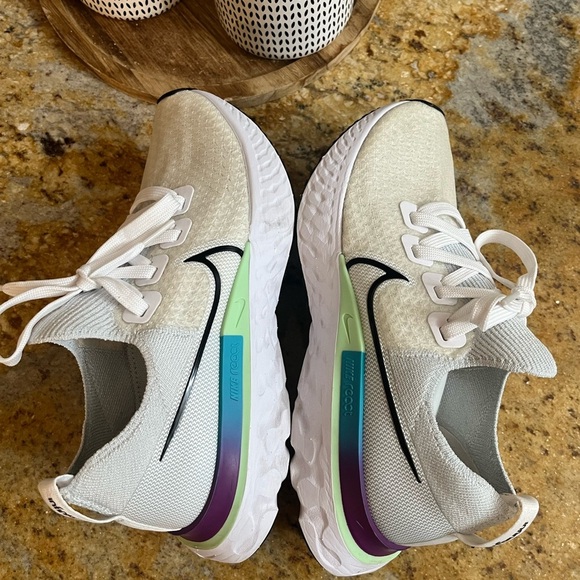 Nike Infinity React size 6.5 - Picture 6 of 9